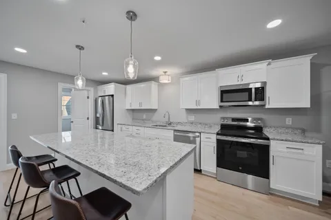 $550,000 | 2 Cypress Lane, Windham, NH 03087