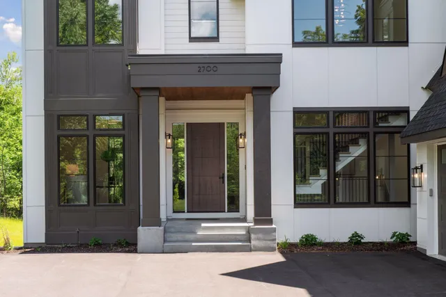 $2,199,900 | 2700 White Oak Circle, Orono, MN 55356