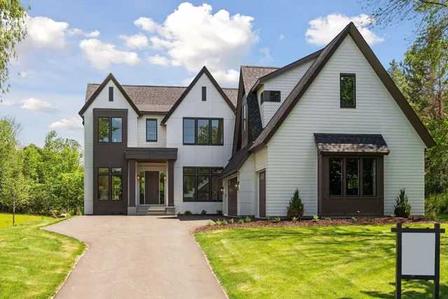$2,199,900 | 2700 White Oak Circle, Orono, MN 55356