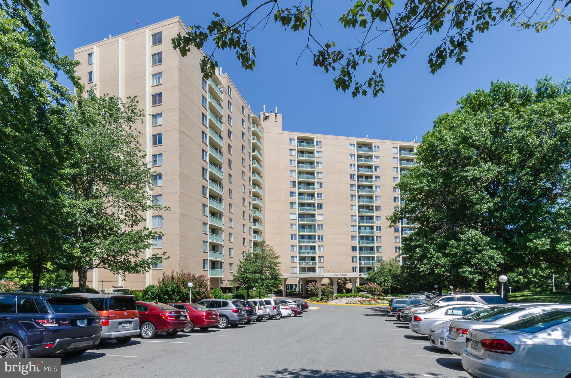501 Slaters Lane, Unit 502 Alexandria, VA 22314 - Photo 2 of 24 Front Parking