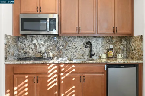 $2,650,000 | 2550 Molinaro Way, Dublin, CA 94568