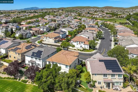 $2,650,000 | 2550 Molinaro Way, Dublin, CA 94568