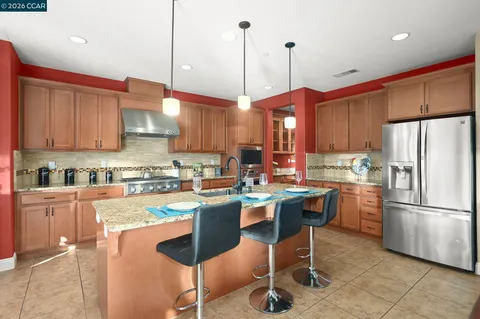 $2,650,000 | 2550 Molinaro Way, Dublin, CA 94568