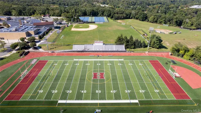 a view of an outdoor space