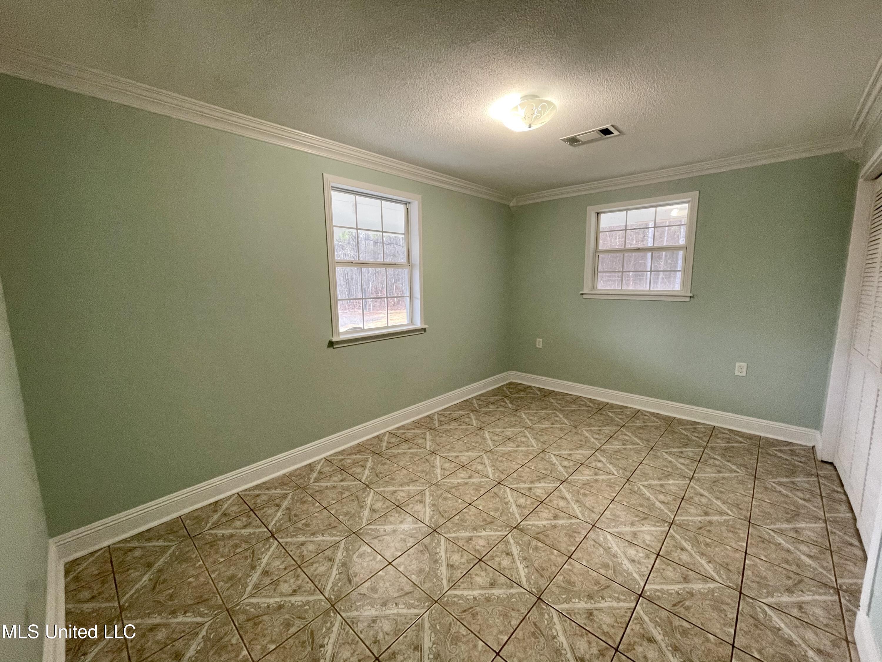 719 Glaze Road Forest, MS 39074 - Photo 11 of 18 1ADA81BA-E502-45D8-9B52-C9C864D9CD93
