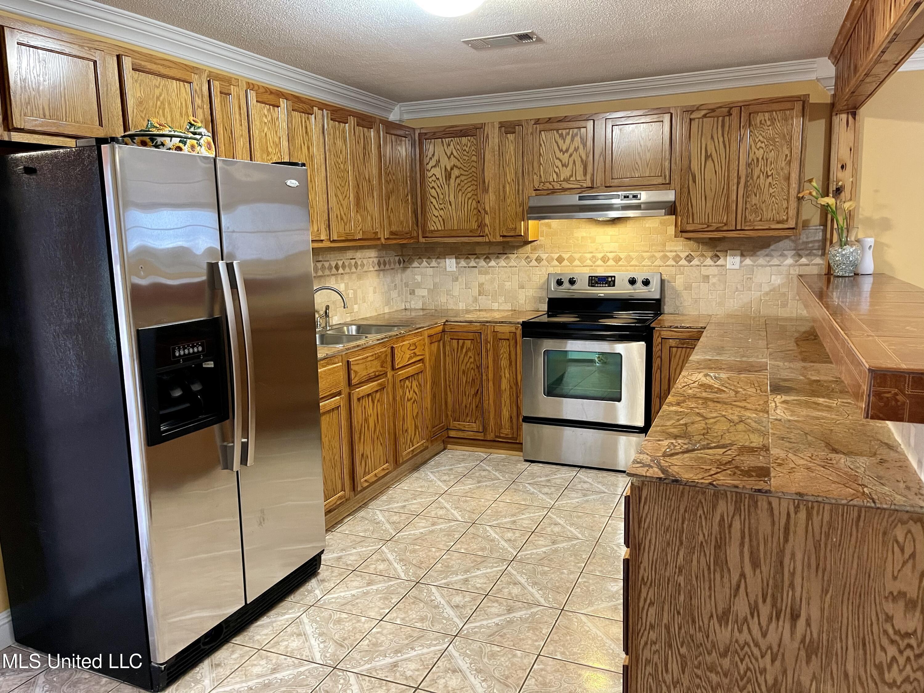 719 Glaze Road Forest, MS 39074 - Photo 4 of 18 68DD58FA-B72D-42A9-A8E7-79288B56DB7A