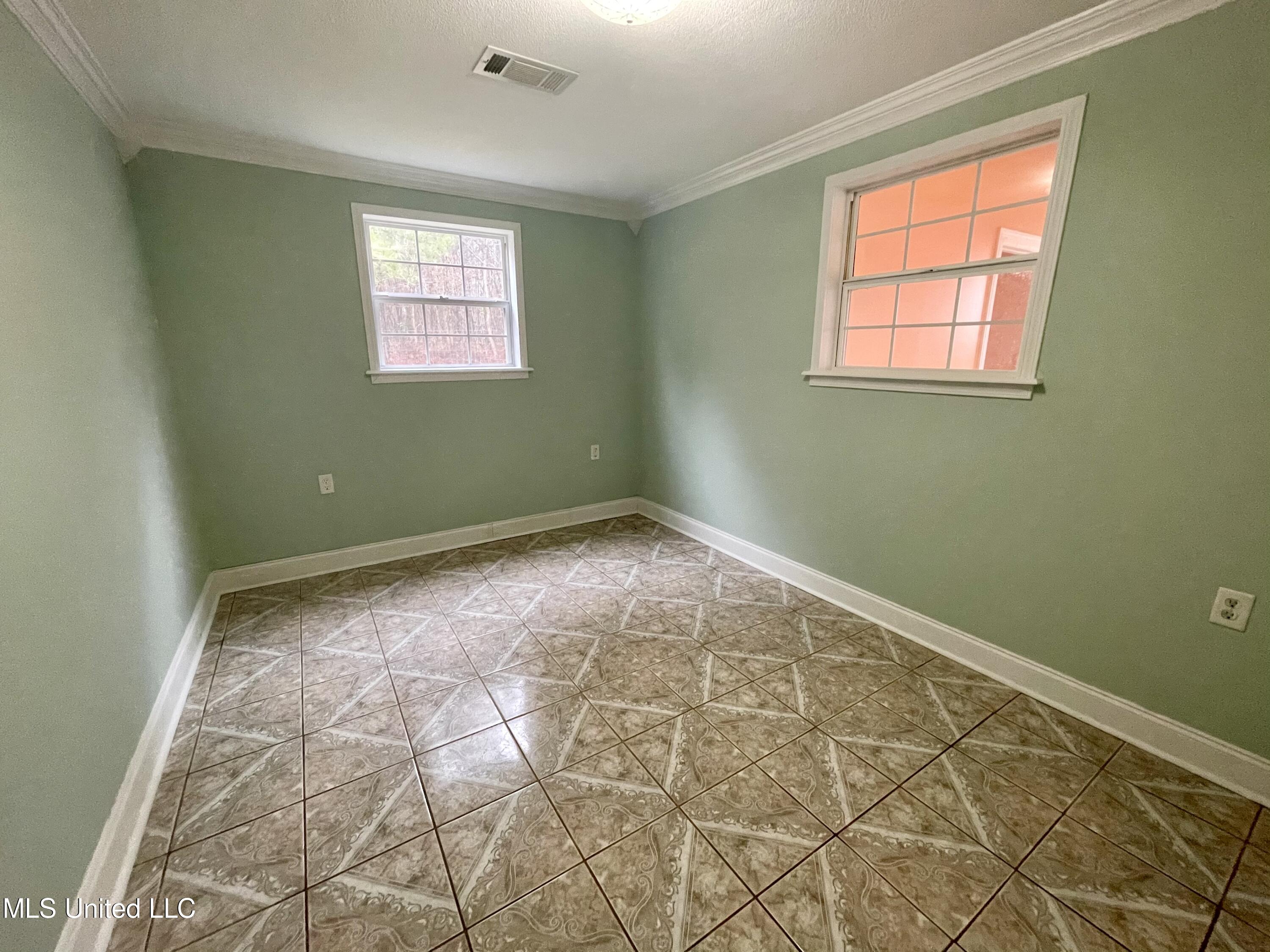 719 Glaze Road Forest, MS 39074 - Photo 8 of 18 20007B80-CE5E-407A-A9E3-2A0CA906BB2C