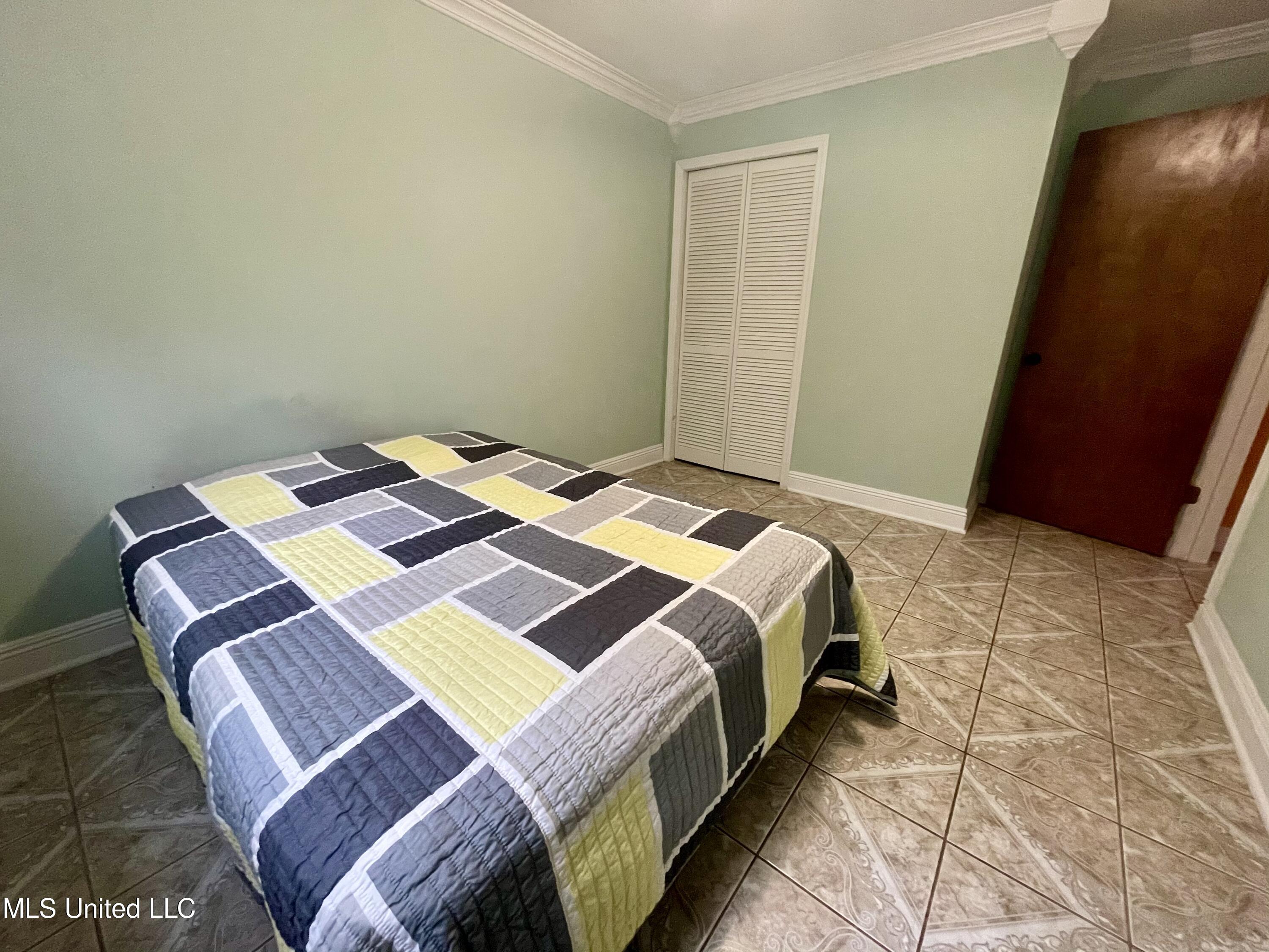 719 Glaze Road Forest, MS 39074 - Photo 9 of 18 A5EB8A96-E2B7-4084-912E-54C9AFAB51AA
