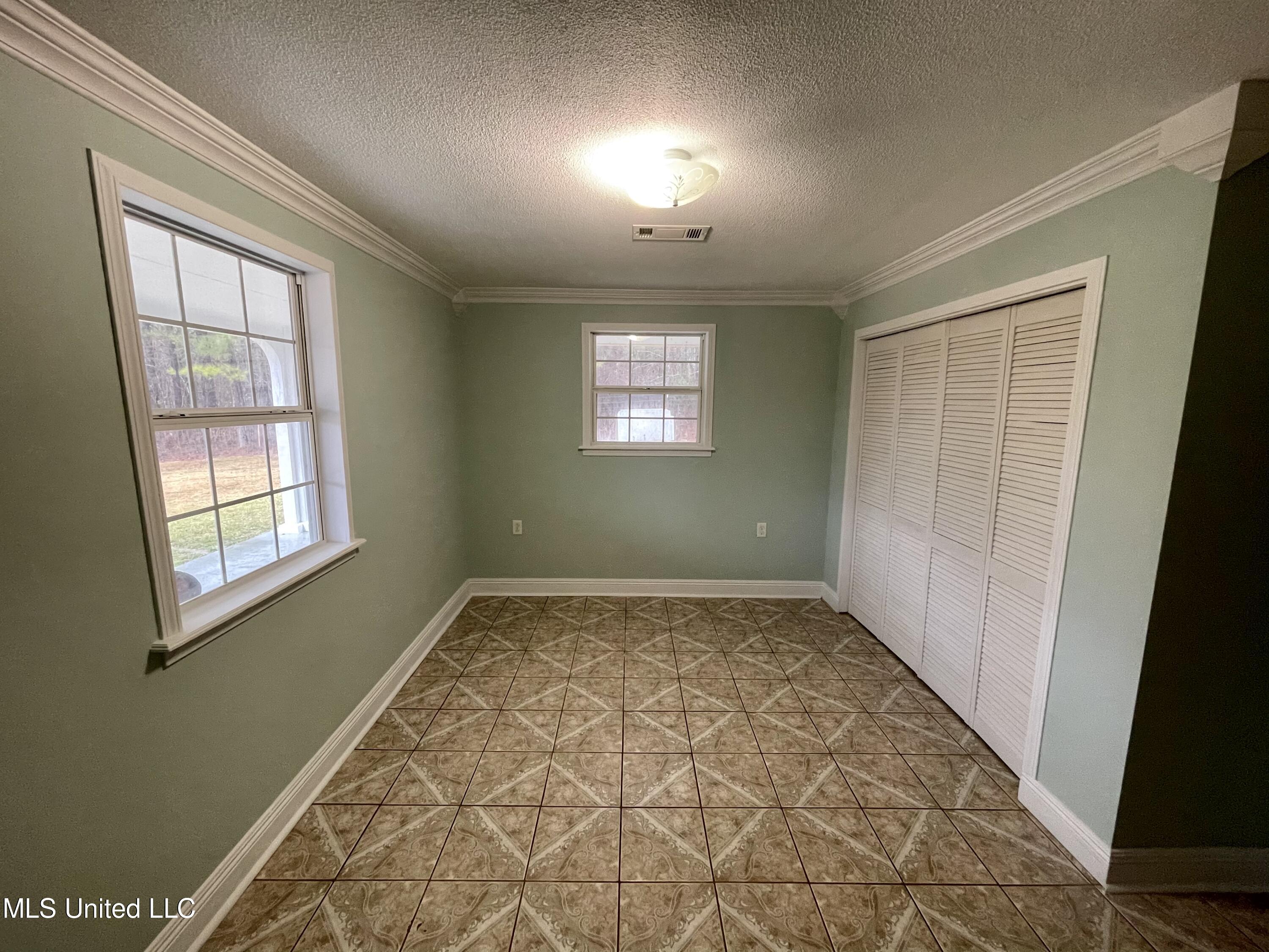 719 Glaze Road Forest, MS 39074 - Photo 10 of 18 56336390-9F4F-4932-855D-4340E9A41F0A