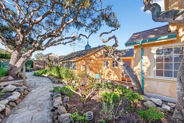 $1,995,000 | 421 Eardley Avenue, Pacific Grove, CA 93950