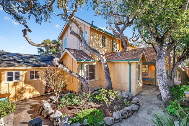 $1,995,000 | 421 Eardley Avenue, Pacific Grove, CA 93950