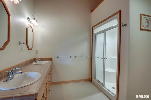 $699,900 | 31982 Sheldons Grove Road, Browning, IL 62624