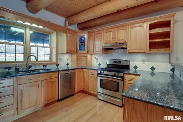 $699,900 | 31982 Sheldons Grove Road, Browning, IL 62624