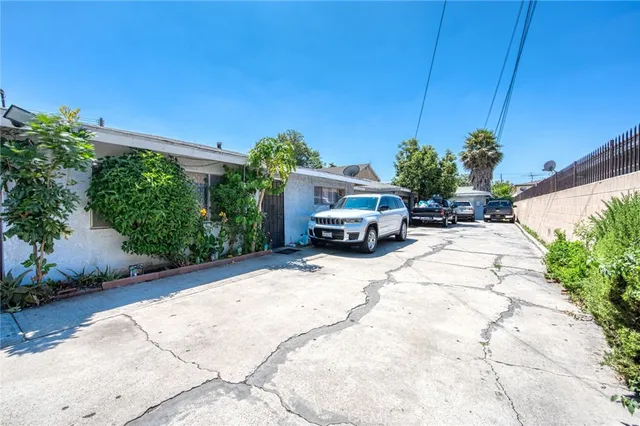 $3,950,000 | 4858 Live Oak Street, Cudahy, CA 90201