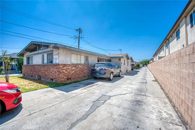 $3,950,000 | 4858 Live Oak Street, Cudahy, CA 90201