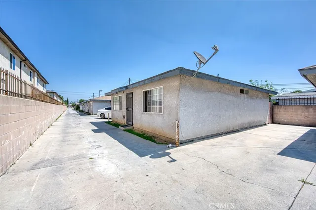 $3,950,000 | 4858 Live Oak Street, Cudahy, CA 90201
