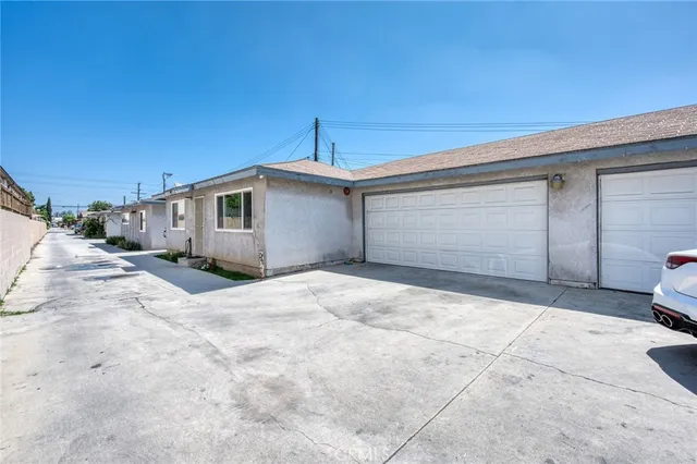 $3,950,000 | 4858 Live Oak Street, Cudahy, CA 90201