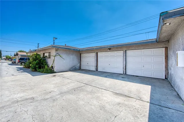 $3,950,000 | 4858 Live Oak Street, Cudahy, CA 90201