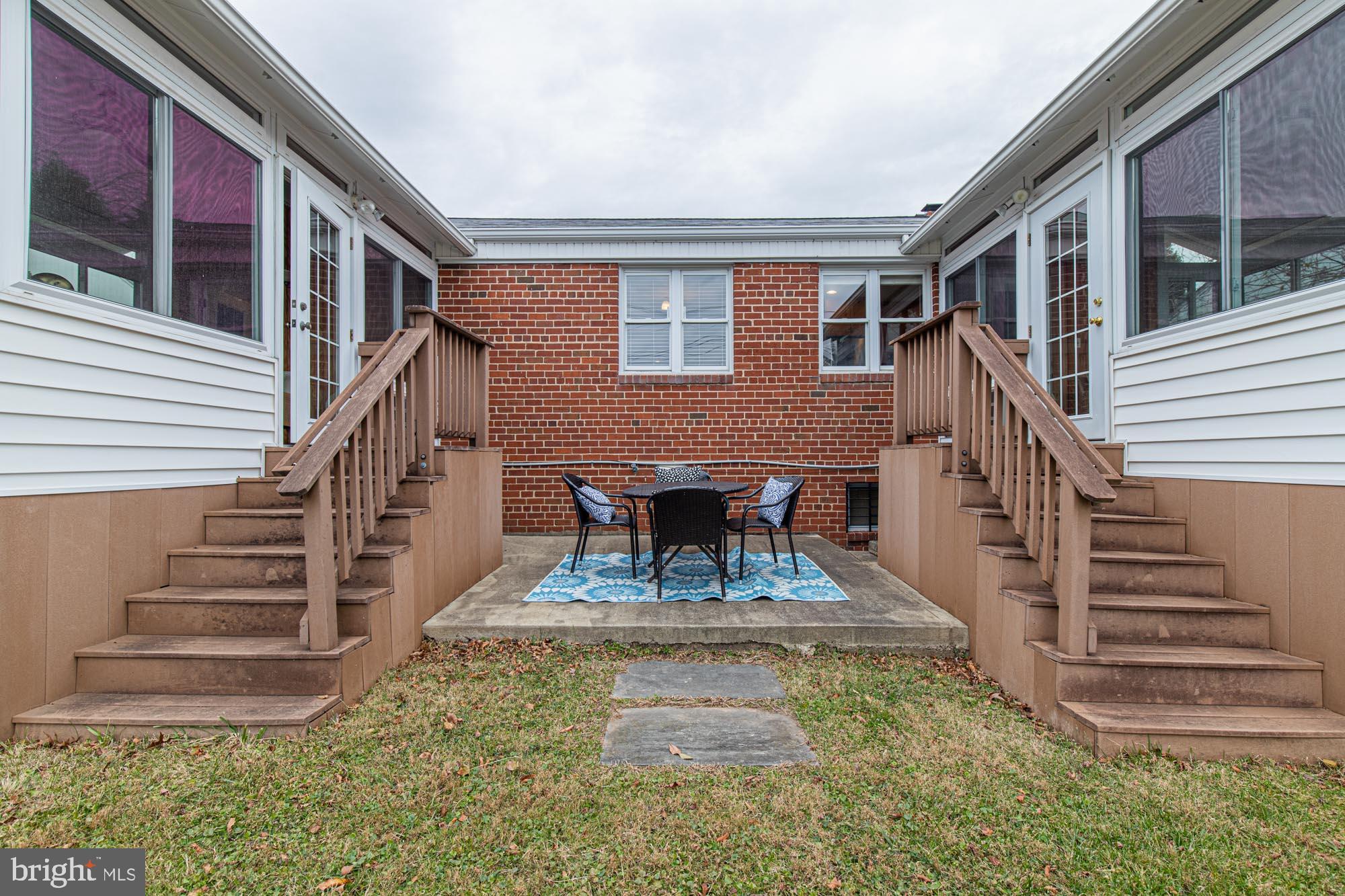 9604 Merwood Lane Silver Spring, MD 20901 - Photo 3 of 45 Gallery Image 3
