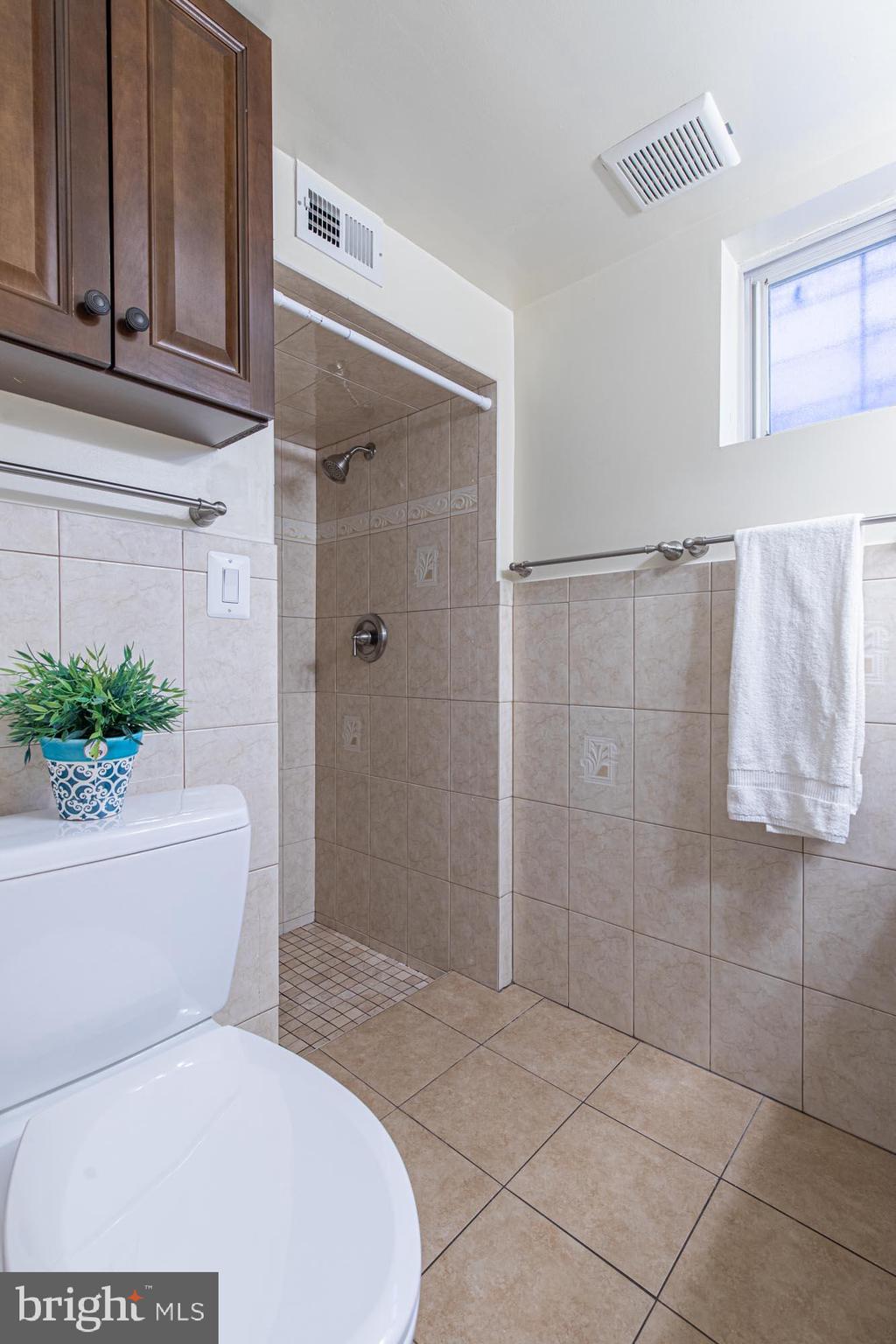 9604 Merwood Lane Silver Spring, MD 20901 - Photo 44 of 45 Gallery Image 44