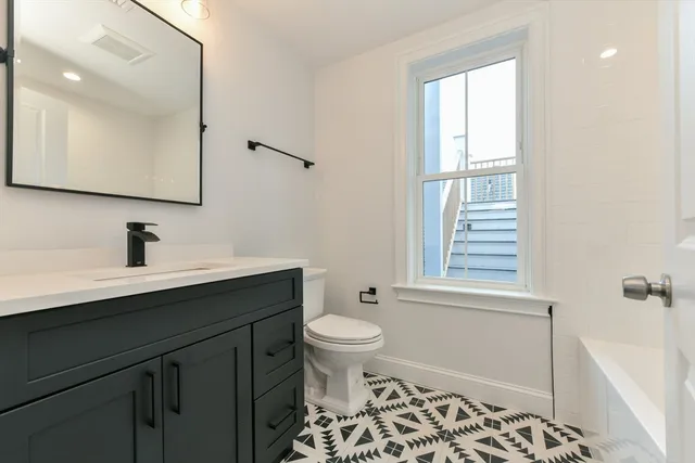 $3,300 | 189 Trenton Street, Unit 6, Boston, MA 02128