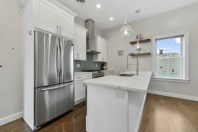 $3,300 | 189 Trenton Street, Unit 6, Boston, MA 02128