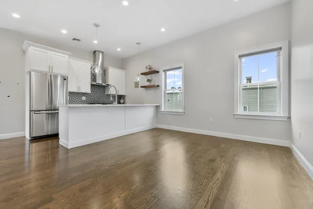 $3,300 | 189 Trenton Street, Unit 6, Boston, MA 02128