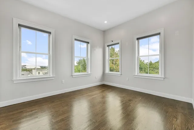 $3,300 | 189 Trenton Street, Unit 6, Boston, MA 02128