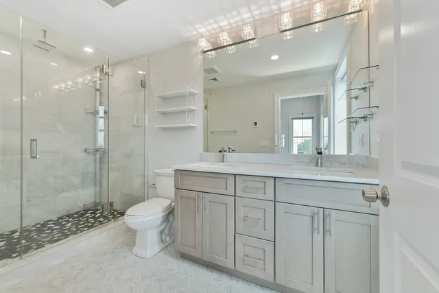 $3,300 | 189 Trenton Street, Unit 6, Boston, MA 02128