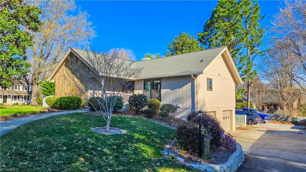 $2,600 | 4153 Allistair Road, Winston-Salem, NC 27104
