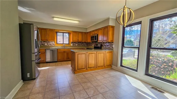 $2,600 | 4153 Allistair Road, Winston-Salem, NC 27104