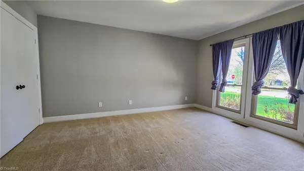 $2,600 | 4153 Allistair Road, Winston-Salem, NC 27104