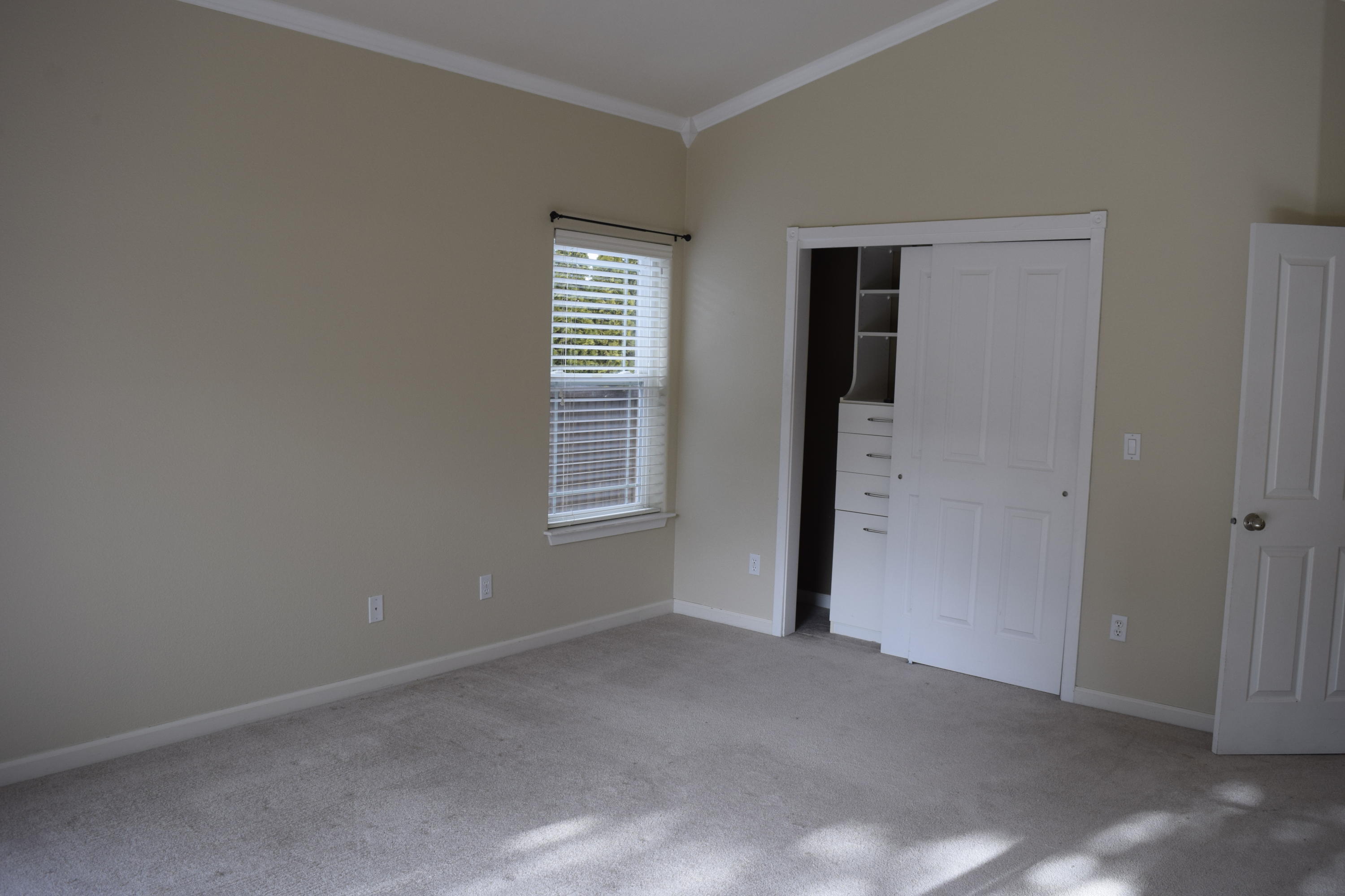 19919 Powers Road Bend, OR 97702 - Photo 21 of 37 2 closets in master