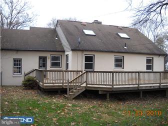 33 South Wakefield Road Norristown, PA 19403 - Photo 3 of 12