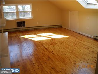 33 South Wakefield Road Norristown, PA 19403 - Photo 9 of 12