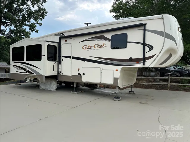 a view of a outdoor space