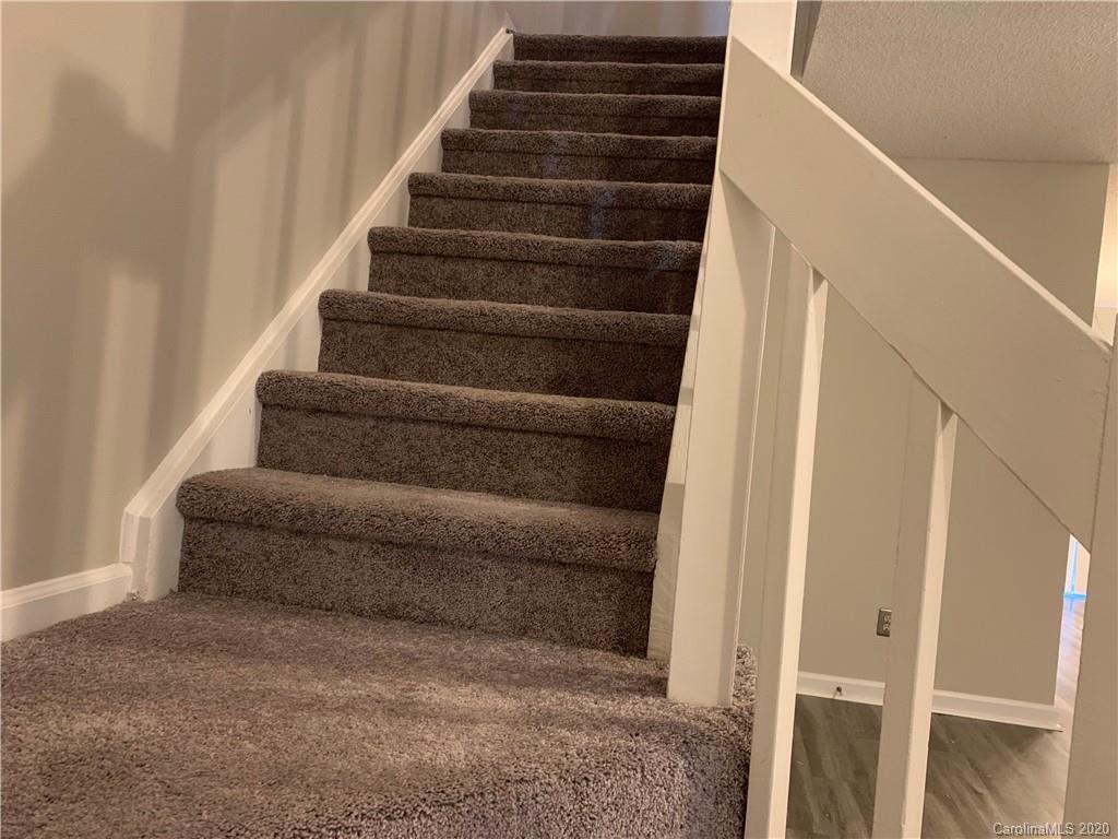 8217 Golf Ridge Drive Charlotte, NC 28277 - Photo 6 of 9