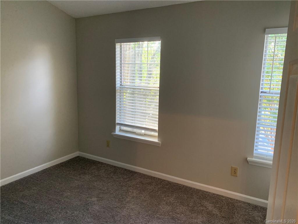 8217 Golf Ridge Drive Charlotte, NC 28277 - Photo 7 of 9