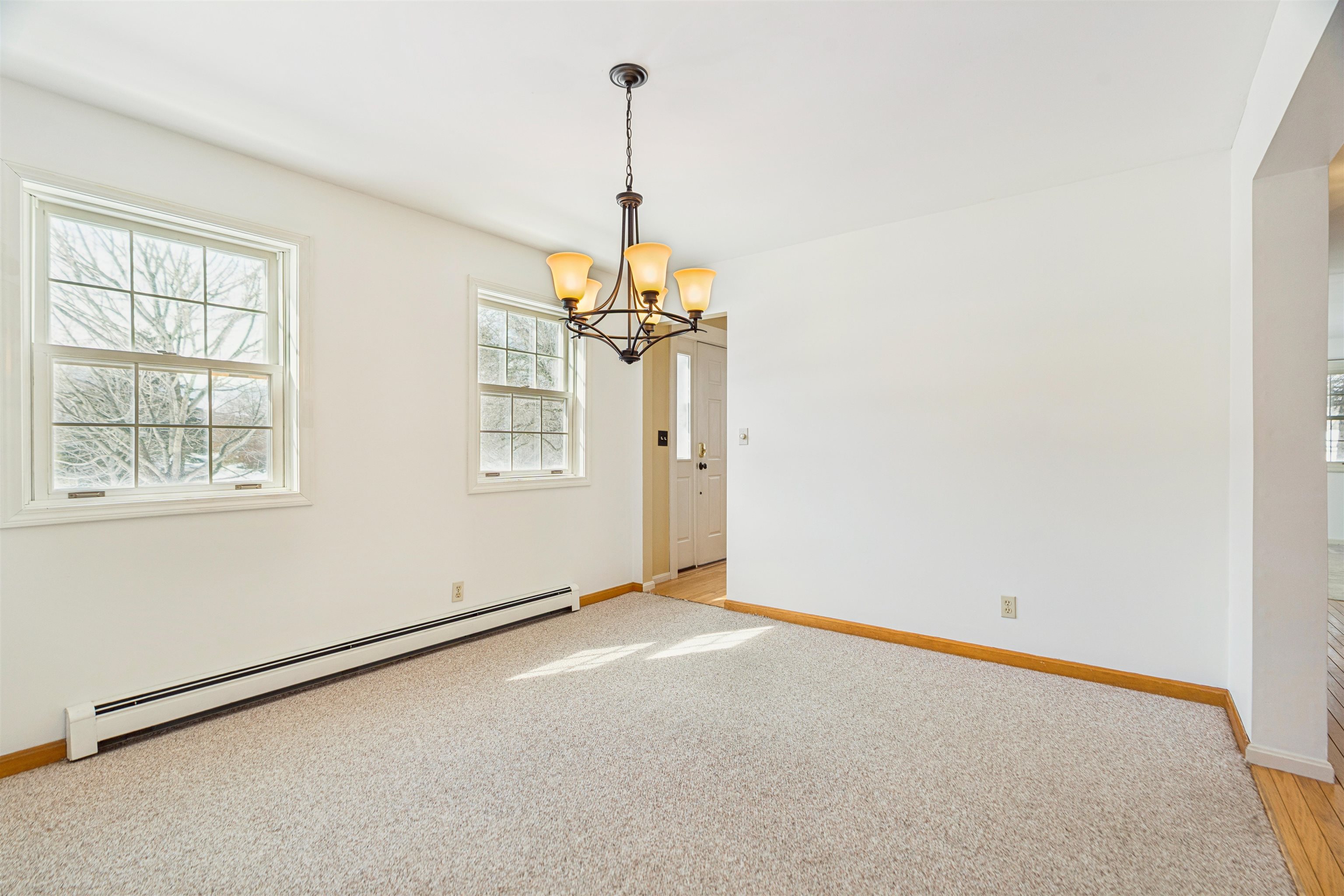 192 Cross Street Hartford, VT 05001 - Photo 13 of 33
