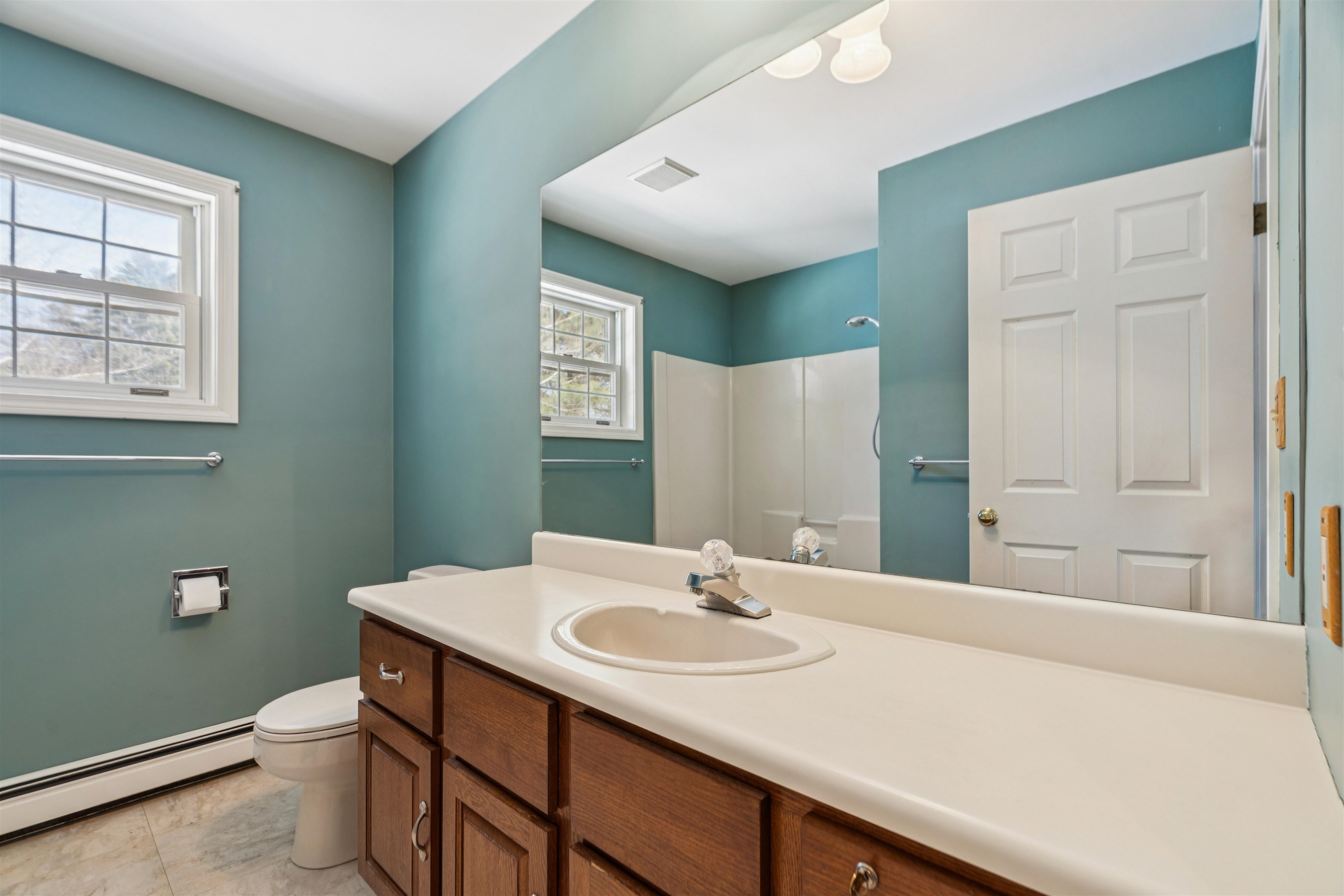 192 Cross Street Hartford, VT 05001 - Photo 24 of 33