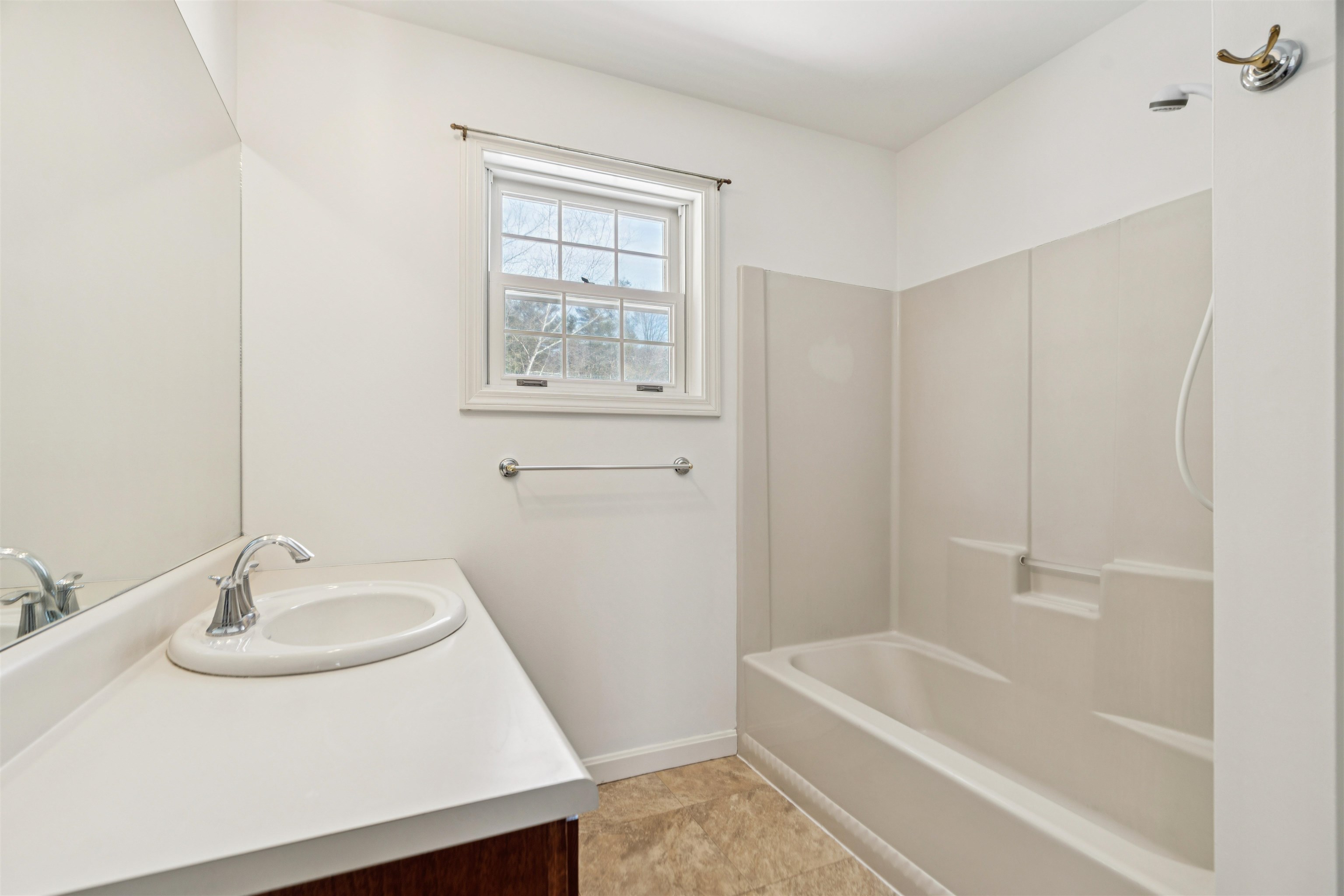 192 Cross Street Hartford, VT 05001 - Photo 25 of 33