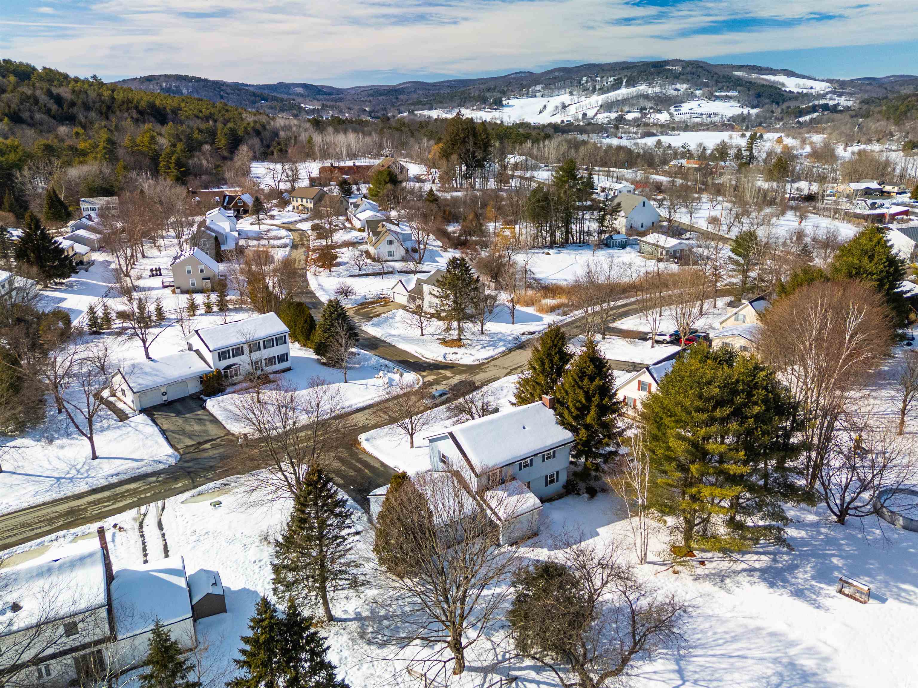 192 Cross Street Hartford, VT 05001 - Photo 29 of 33