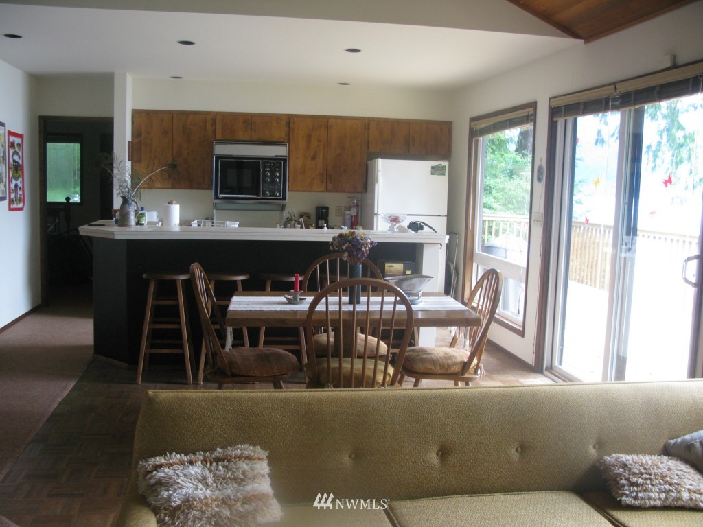 102 Shari Lane Amanda Park, WA 98526 - Photo 4 of 15