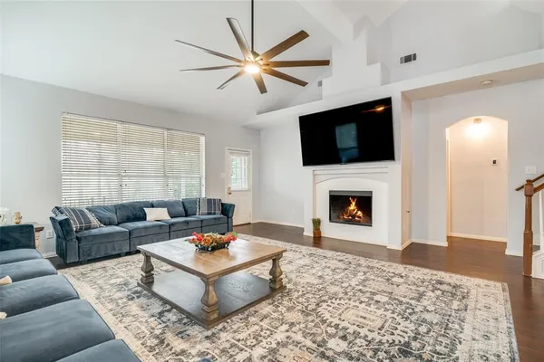 $425,000 | 1941 Random Oaks Drive, Rockwall, TX 75087