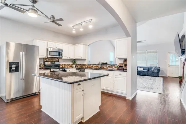 $425,000 | 1941 Random Oaks Drive, Rockwall, TX 75087