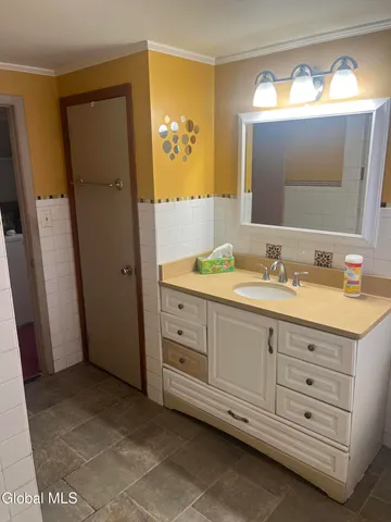 $170,000 | 11 Fairview Lane, Kingsbury, NY 12839