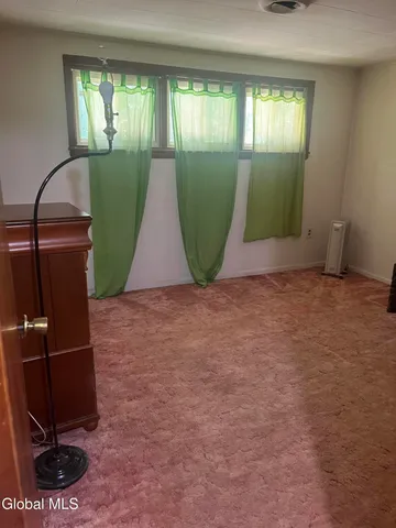 $170,000 | 11 Fairview Lane, Kingsbury, NY 12839