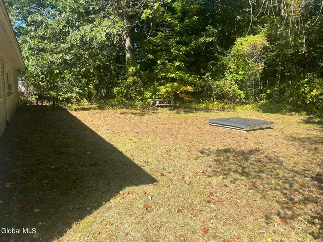 $170,000 | 11 Fairview Lane, Kingsbury, NY 12839