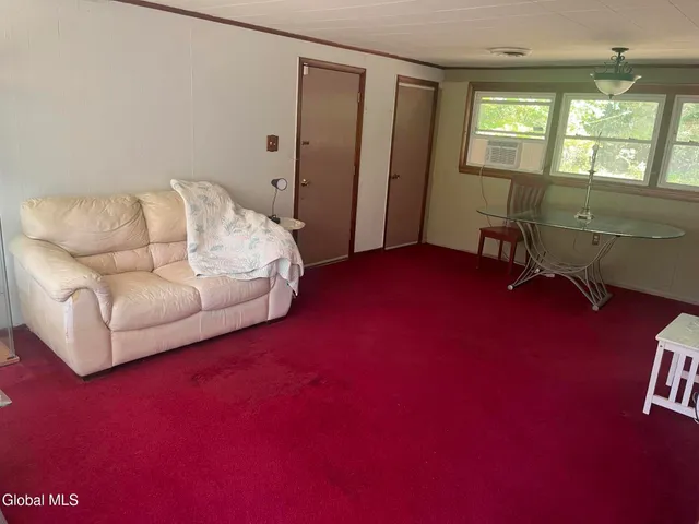 $170,000 | 11 Fairview Lane, Kingsbury, NY 12839