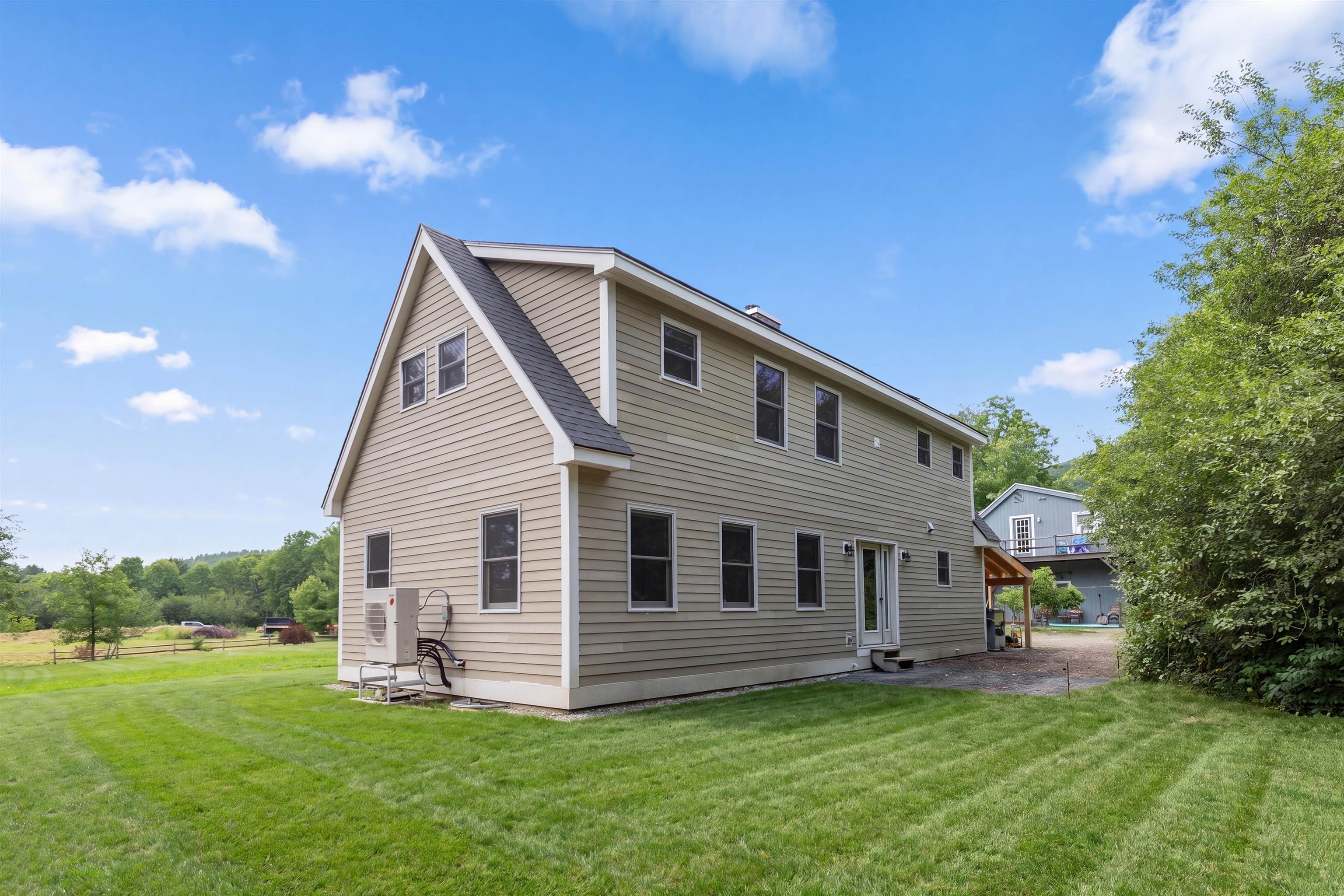 1662 Latham Road Thetford, VT 05043 - Photo 7 of 60